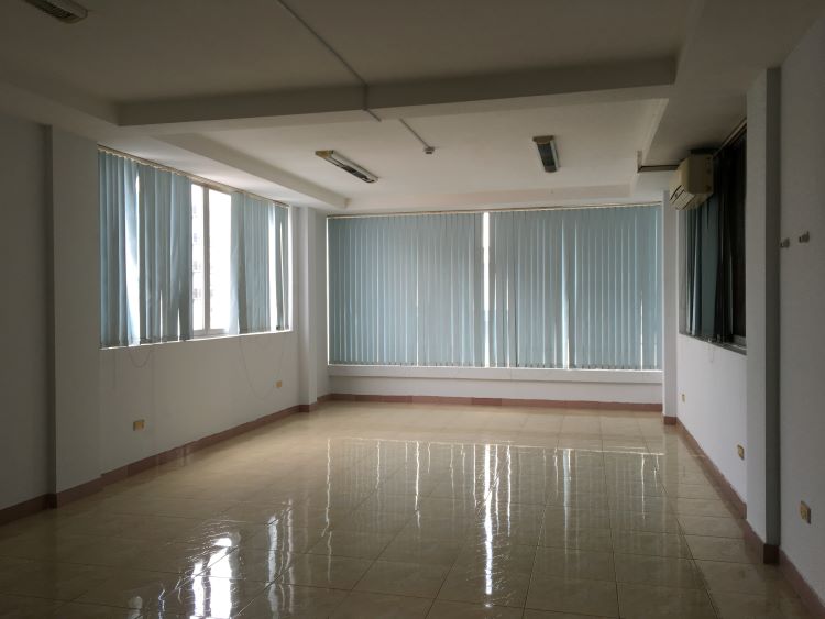 Cho thuê văn phòng đẹp giá rẻ MT Sông Đà, F2, Tân Bình, 20m2, 5 triệu/ tháng.