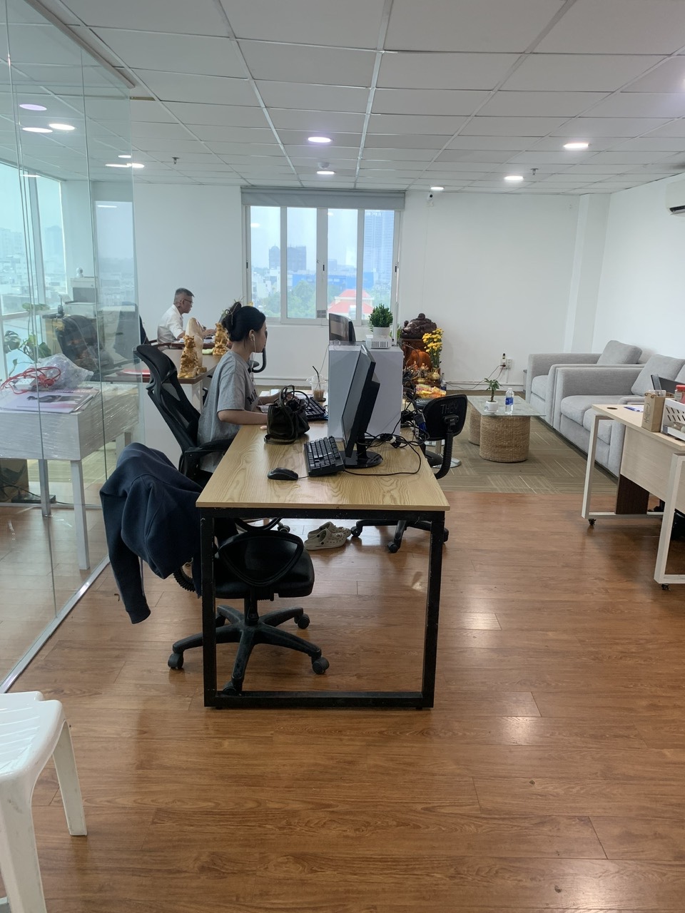 Cho thuê văn phòng giá tốt, 50-62-127m2 – Ereka Center, Q10, TP.HCM